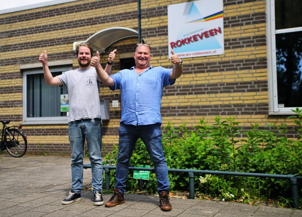 Marc van der Ham (links) en Ben Hagenaar willen met hun wijkvereniging een huiskamer zijn voor de buurt. Fotograaf: Robbert Roos