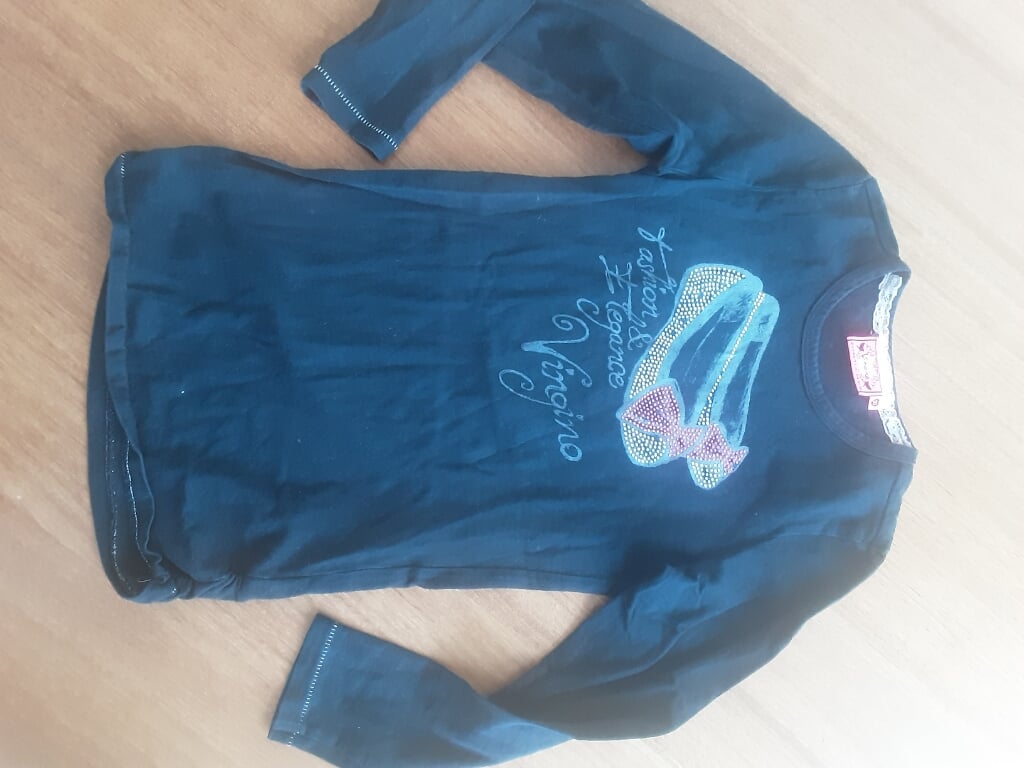 50% korting Mooi lang shirt Vingino mt 152 € 3,00
