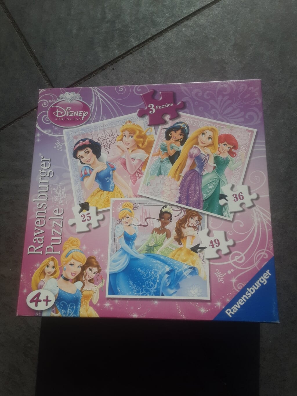 3 puzzels in 1 doos € 1,00