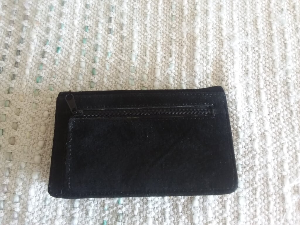 NIEUW! Mooie ZWART-SUEDE DAMES-PORTEMONNEE!
