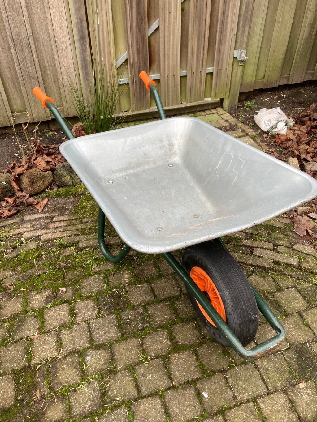 Kruiwagen te huur / te koop