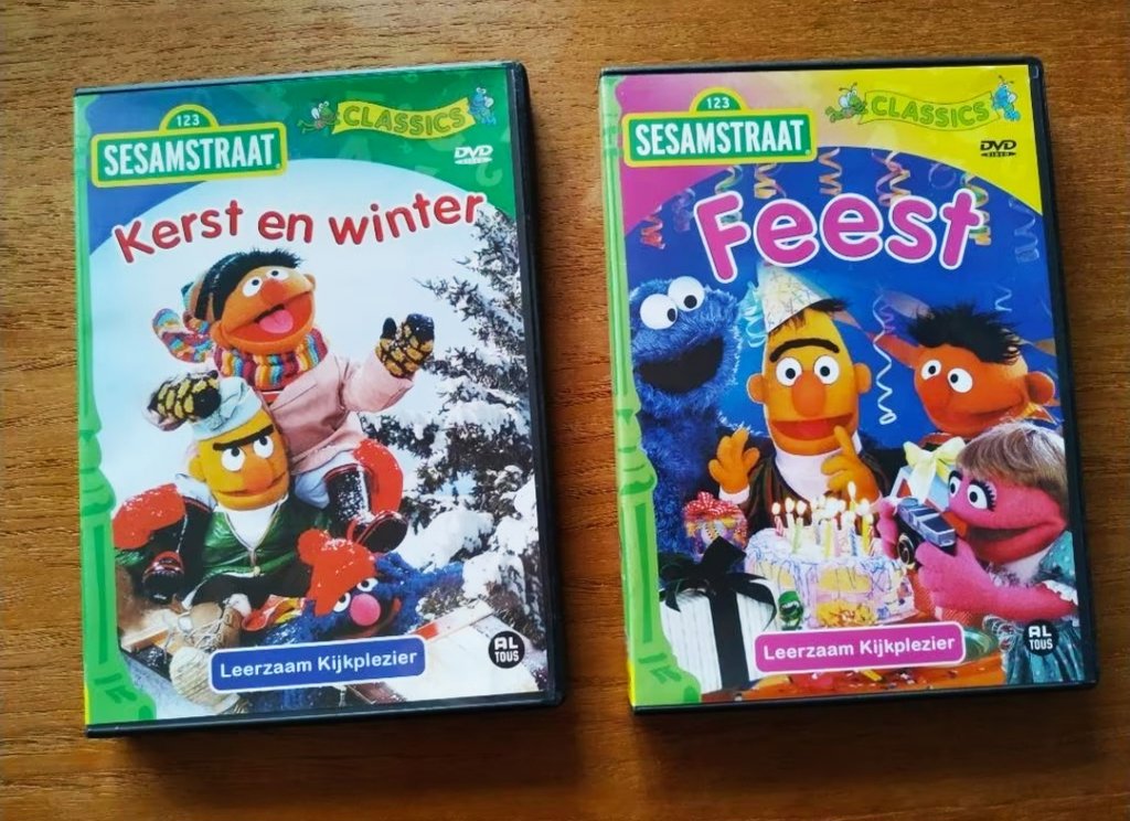 2 dvd's van Sesamstraat "Feest" en "Kerst en Winter"