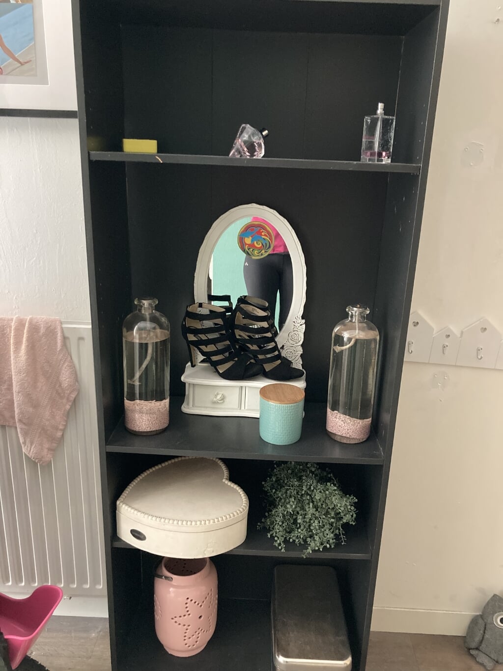 Boekenkasten 1 grijs en 1 zwart