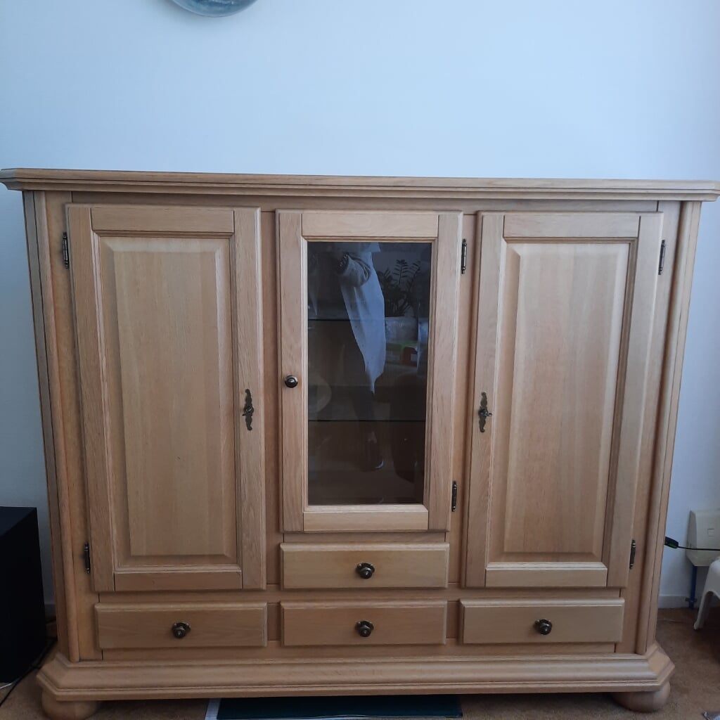 Mooie blank eiken kast