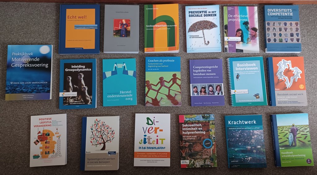 Schoolboeken voor HBO Social Work