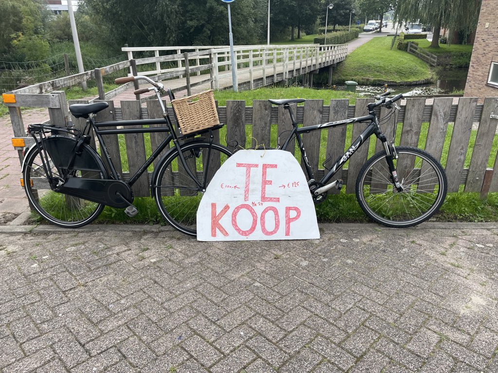 blootstelling Temmen achtergrond Twee fietsen te koop. - Adverteren Pijnacker-Nootdorp | Telstar-online |  Krant en Online