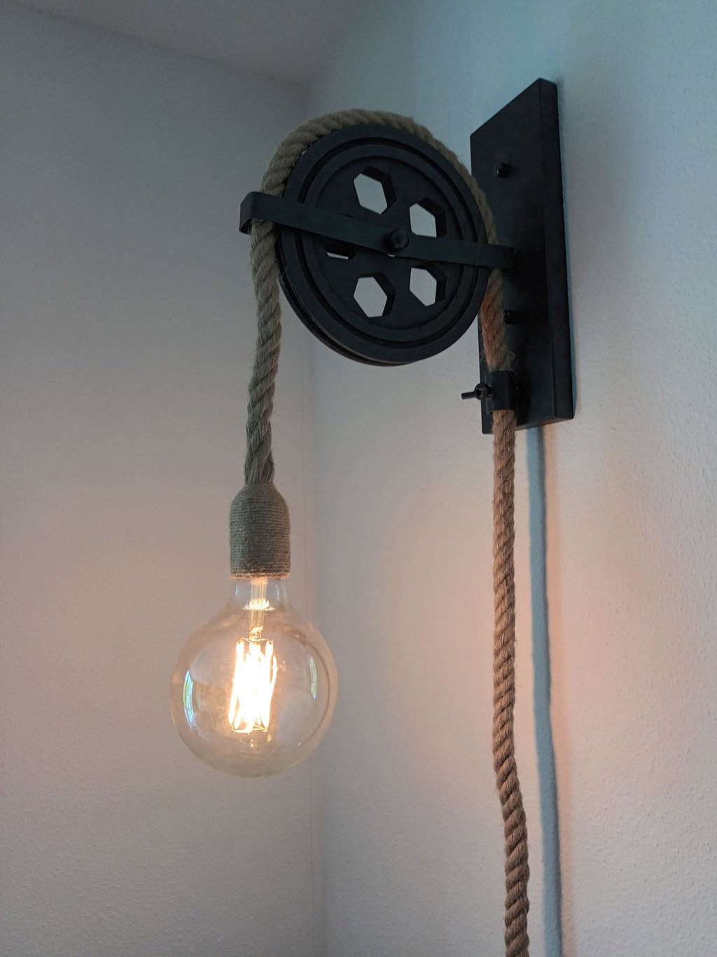 baseren Mentor Th Industriële katrol wandlamp (nieuw in doos, incl bevestigingsmateriaal) -  Adverteren Pijnacker-Nootdorp | Telstar-online | Krant en Online