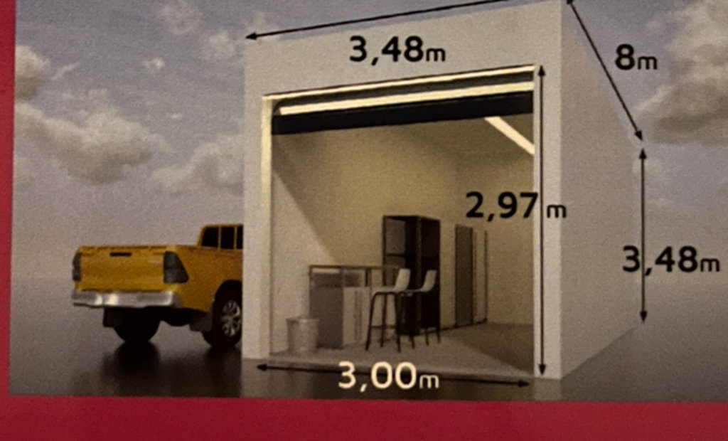 Mooie ruime garagebox 28m2 3,48meter hoog