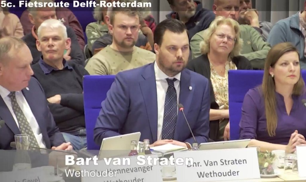 Wethouder Bart van Straten (VVD) kreeg het flink aan de stok met een emotionele Janno Meijer van het CDA en Bernard Minderhoud van Gemeentebelangen.
