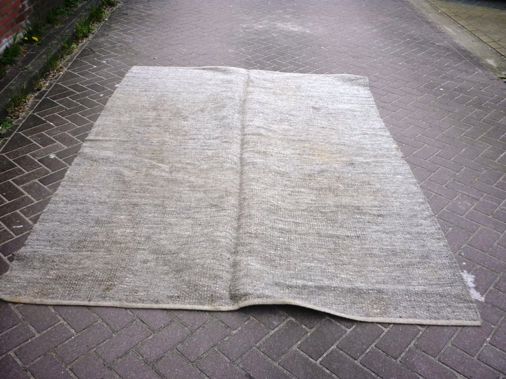 Vloerkleed wol  200cm  x  270cm  grijs