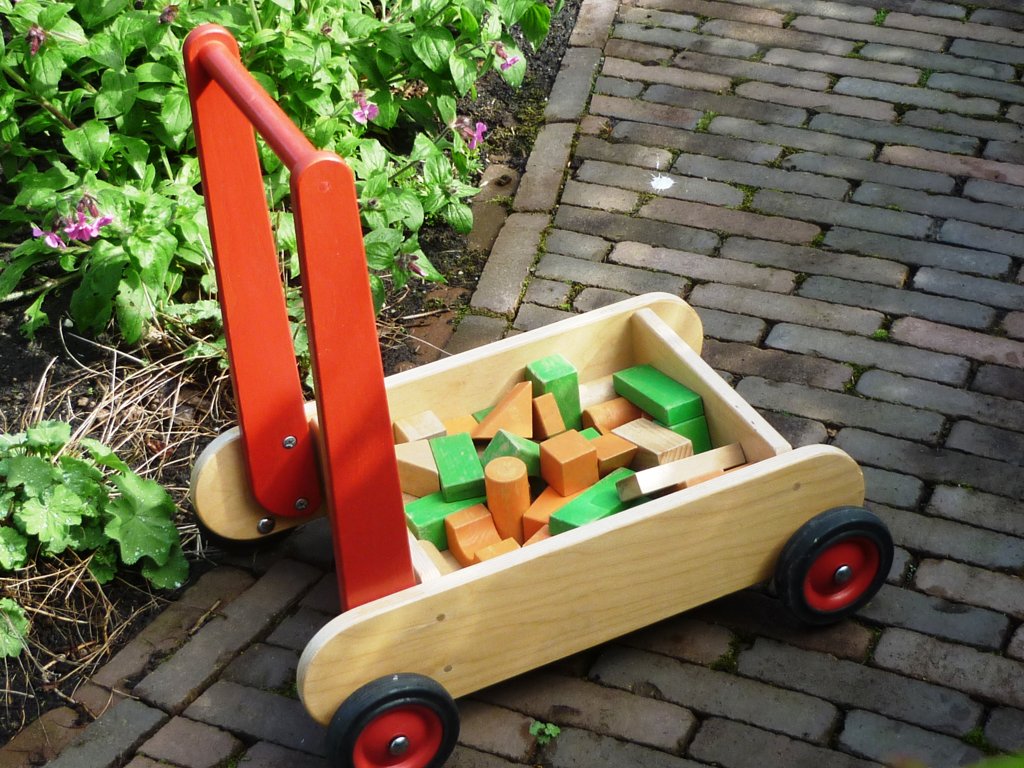 Van Dijk Toys houten loopwagen / blokkenwagen in naturel – rood
