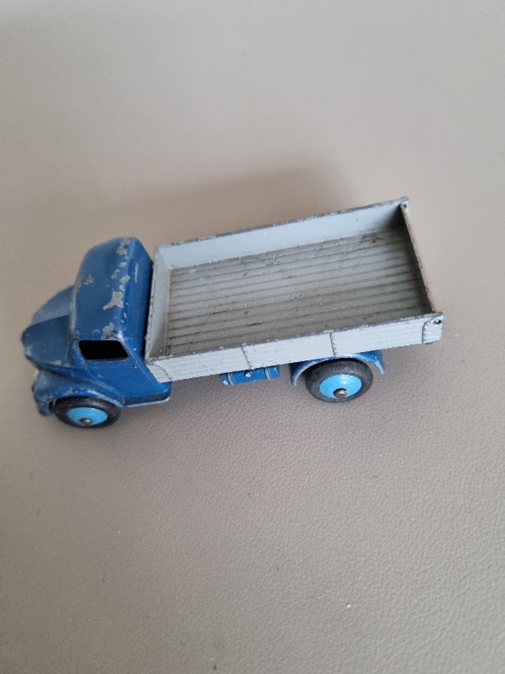 Vintage Dinky Toys kiepwagen  € 10,0