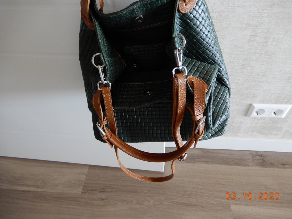 Als nieuw Mooie grote leren tas, kleur groen met bruine handvaten