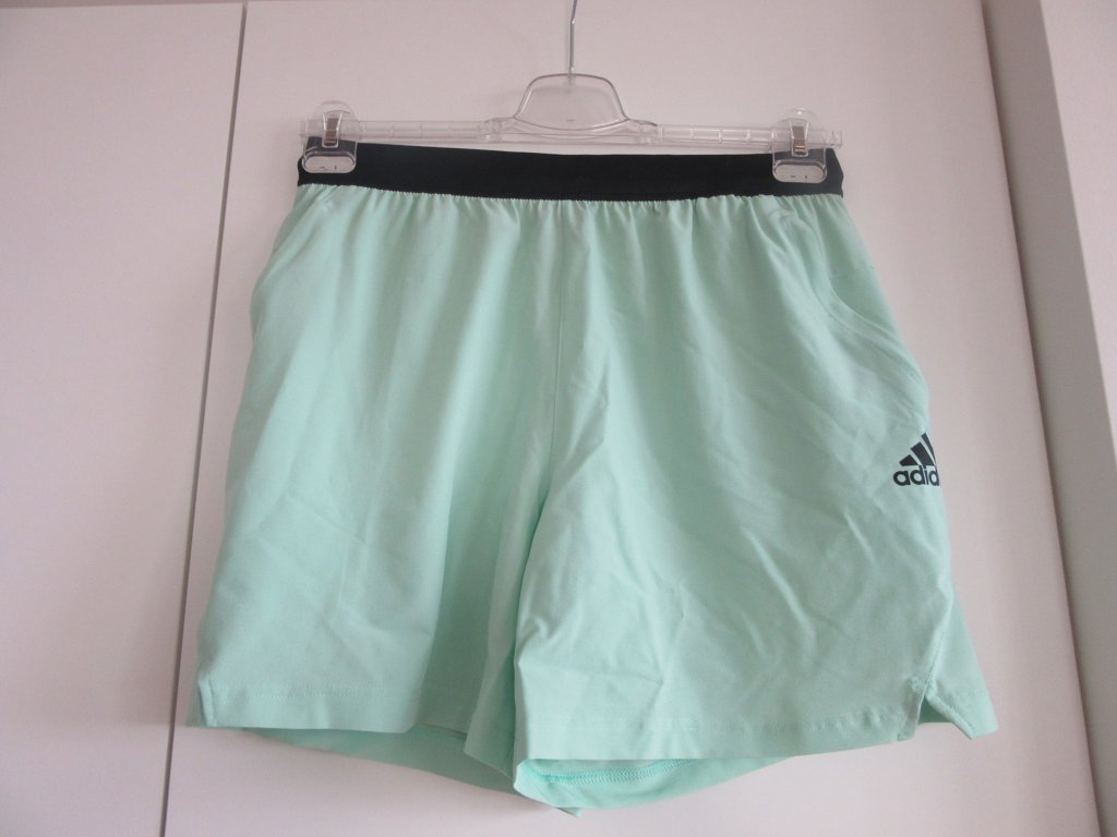 ADIDAS zwemshort maat medium z.g.a.n.