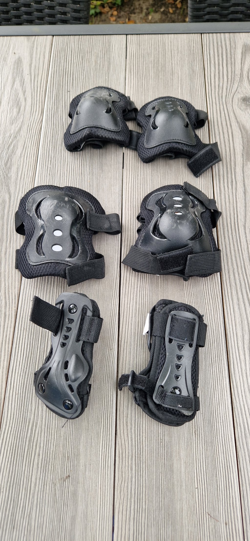 Helm + knie, pols en elleboog bescherming