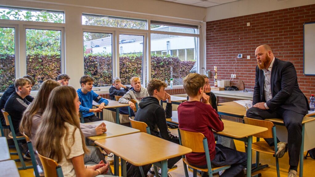 Kandidaat NSC Aant Jelle Soepboer Bezoekt Lauwers College