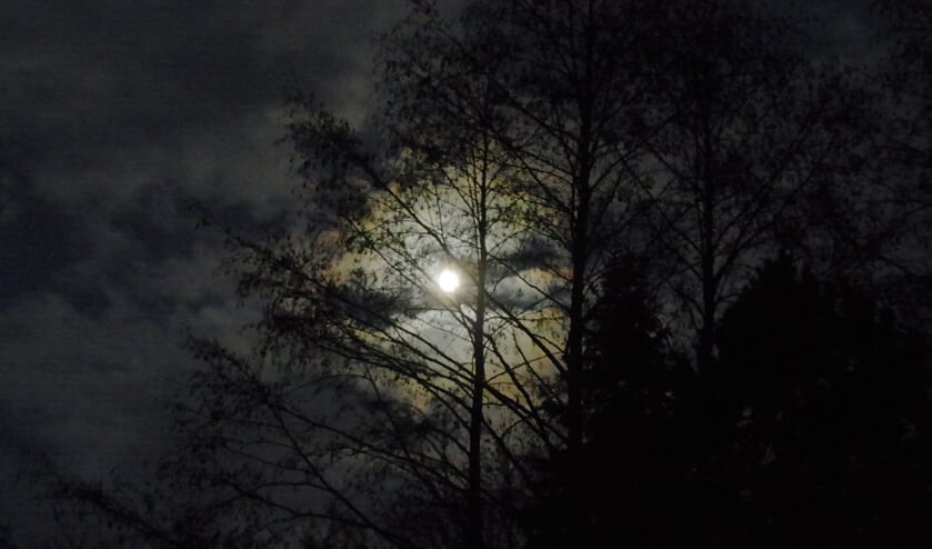 De volle maan prikkelt al sinds alle tijden de fantasie van mensen.