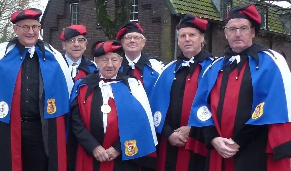 De professoren van de Narren Universiteit Limburg (NUL).
