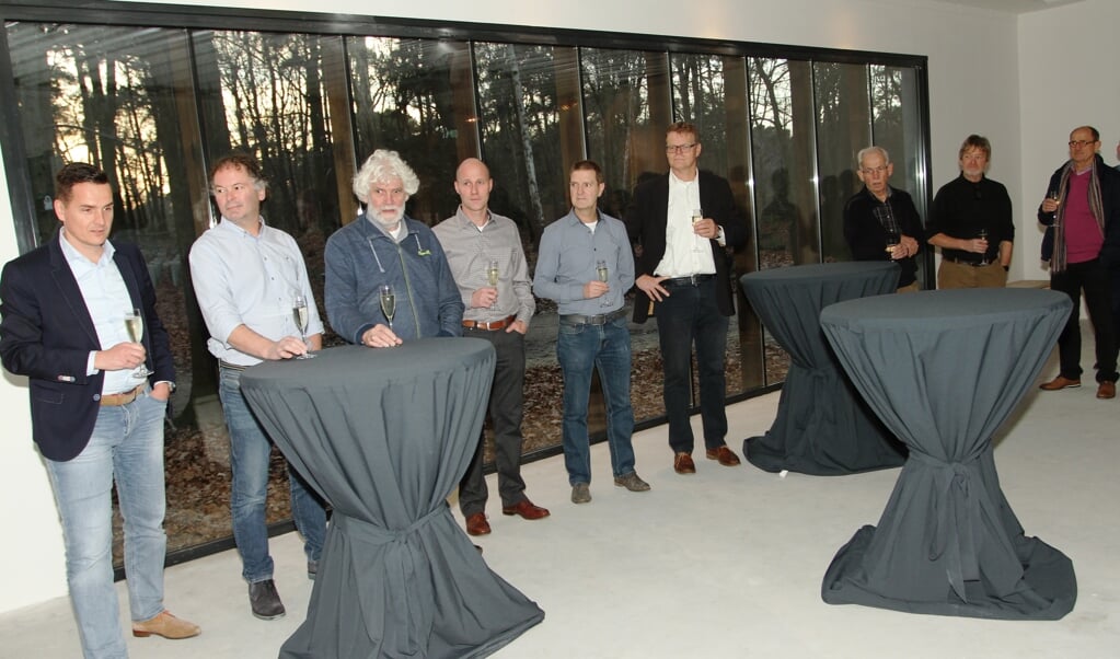 Samen terugblikken op het bouwproces van het Kunstlab. Foto: Henk Lammen