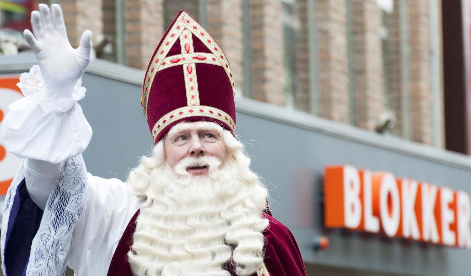Sinterklaas bracht zondagmiddag een bezoek aan het centrum van Venray. Foto: Lotte Kamphuis.