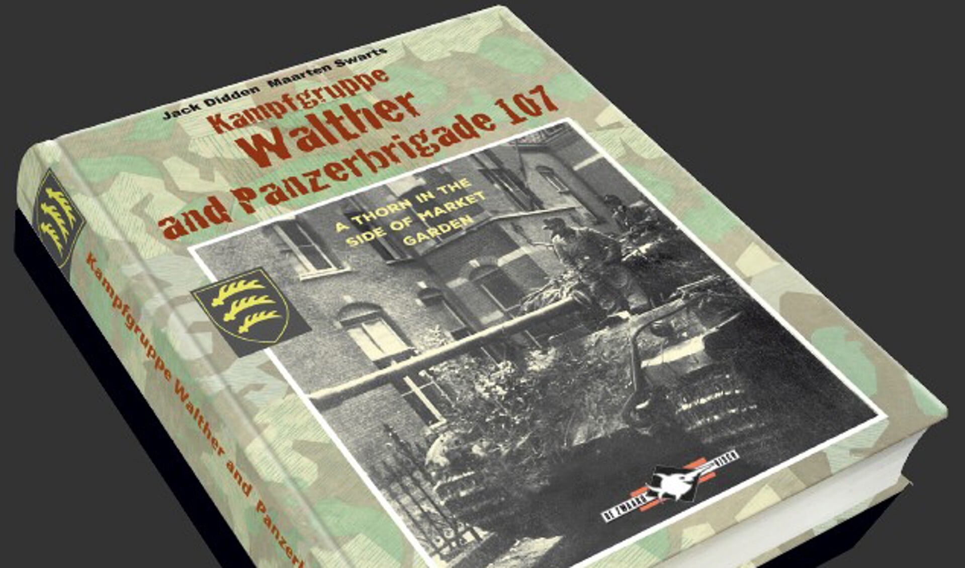 De voorzijde van het boek 'Kampgruppe Walther and Panzerbrigade 107'.