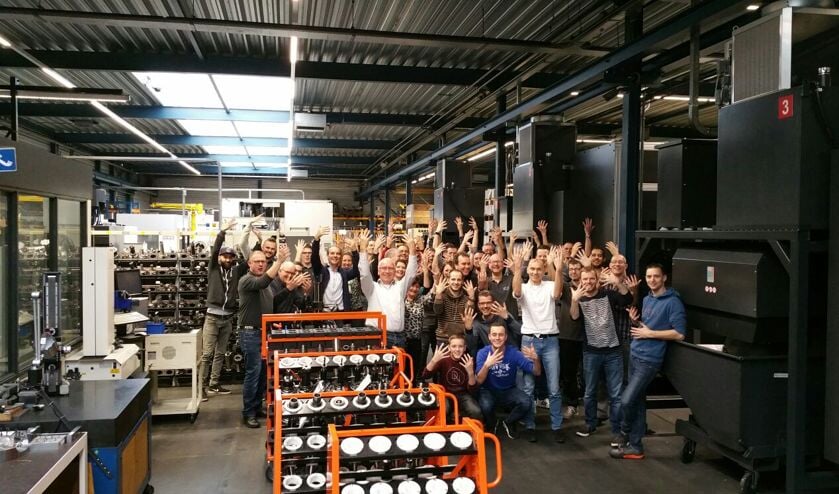 Personeelsleden van MMI Venray lakten hun nagels voor het goede doel.