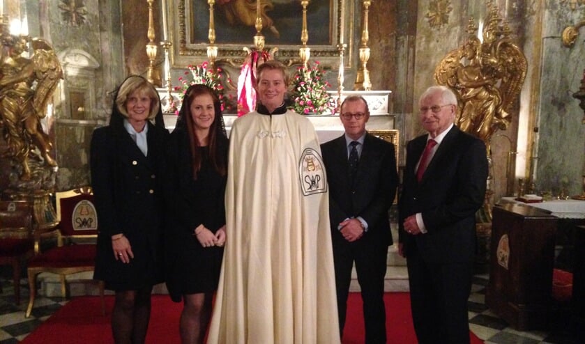 Glenn Sluiter op de foto met zijn ouders, zus en grootvader.