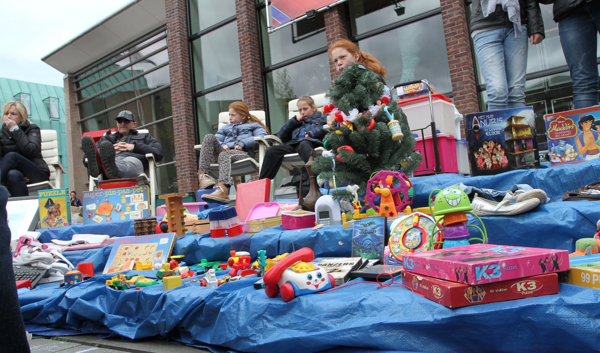 De kindermarkt is ieder jaar opnieuw een groot succes in Venray. Foto: Henk Lammen. 