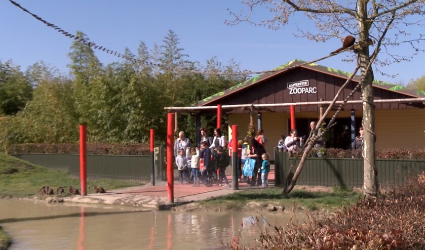 ZooParc Overloon staat centraal in het programma Oh, zit dat ZOO?!.