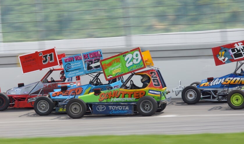 Raceway Venray staat komend weekend weer in het teken van autospeedway.
