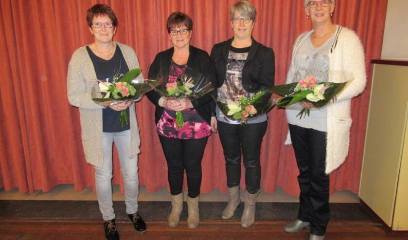 De jubilarissen van Vrouwenvereniging Castenray.