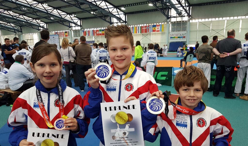 Op de foto, van links naar rechts: Marit Woertman, Vince van Vegchel en Daan Flinsenberg.