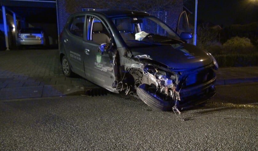 De auto van de veroorzaker van het ongeval is total-loss. Foto: Audica Video