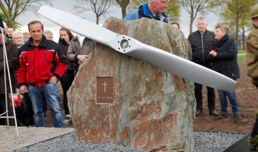 Het zondag onder grote belangstelling onthulde oorlogsmonument in Ysselsteyn. Foto: Patrick Marcellis.