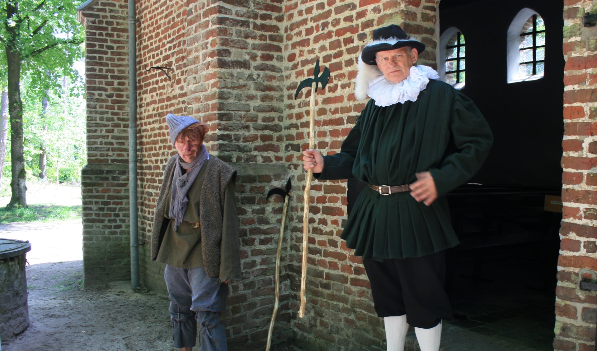 Frans van de Pas en Henk Deters vertellen het geheim van de Willibrordusput. 