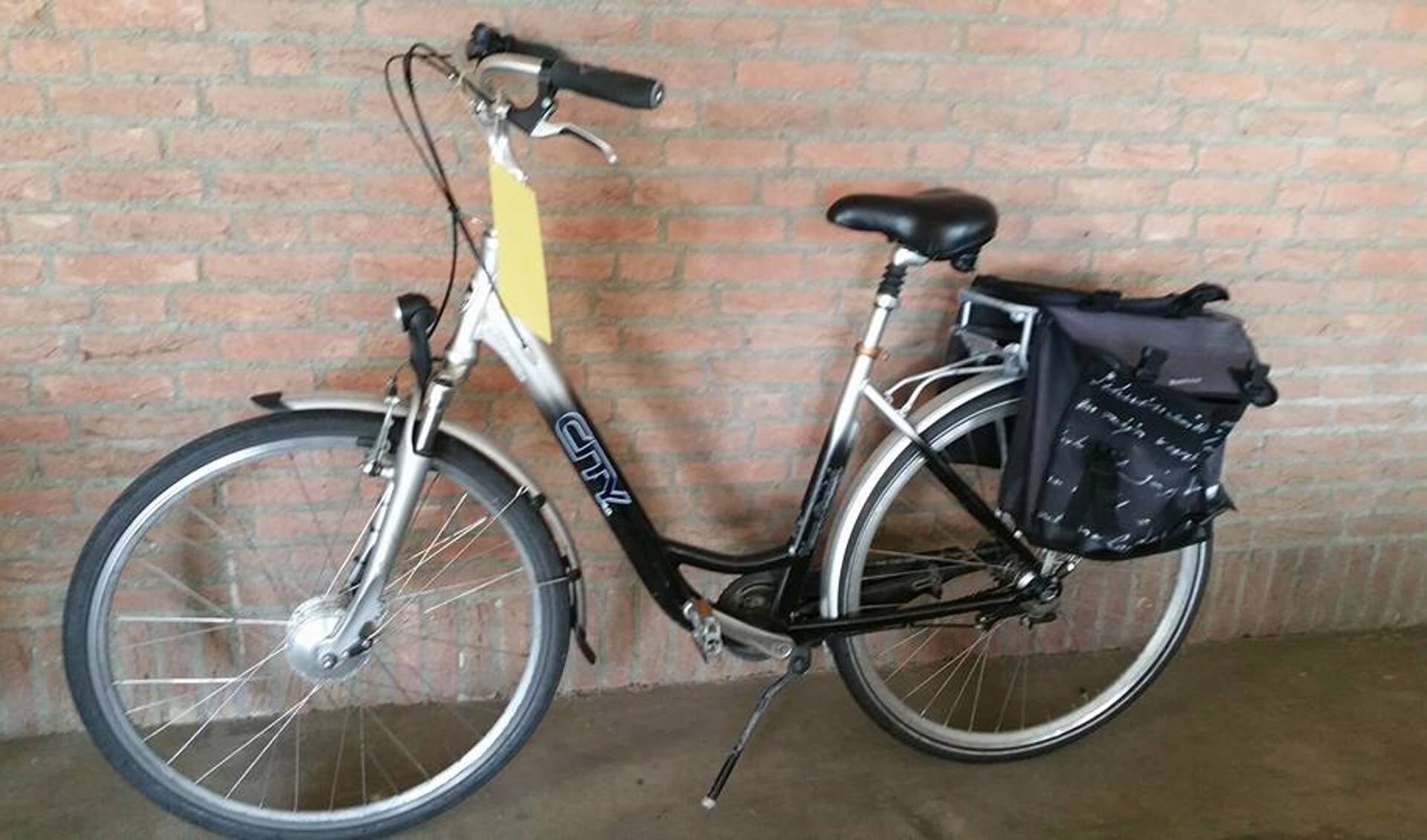 De politie zoekt de eigenaren van een aantal gestolen fietsen.