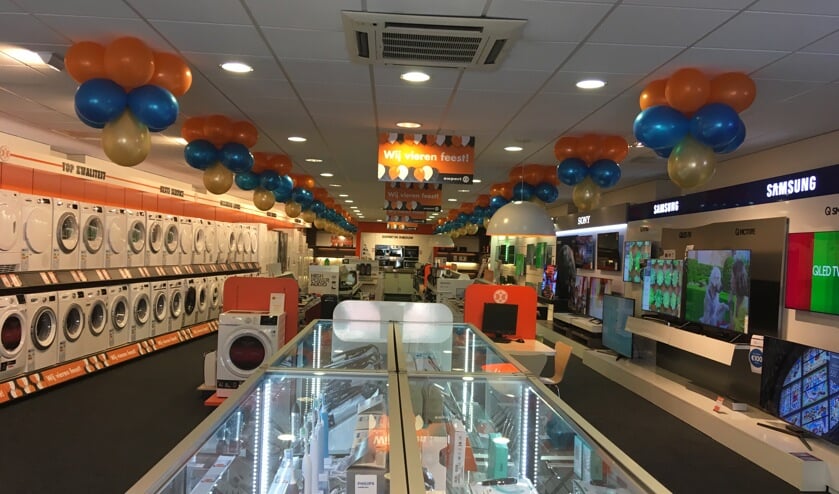 Expert Deurne opende dinsdag een nieuwe winkel aan het Henseniusplein. Foto: Christ van den Munckhof.