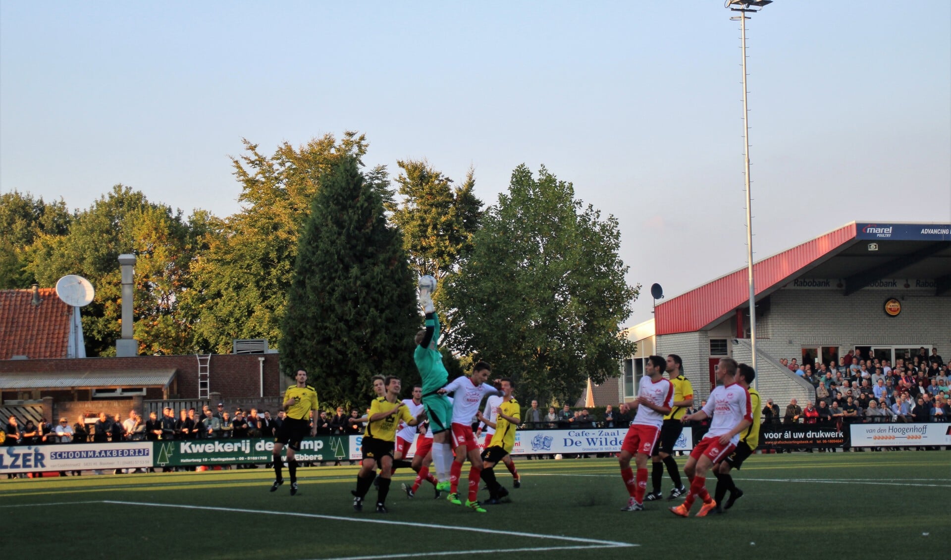 SSS'18 won zaterdagavond op sportpark Soetendaal van Volharding: 0-2. Foto: Toon Gerrits. 