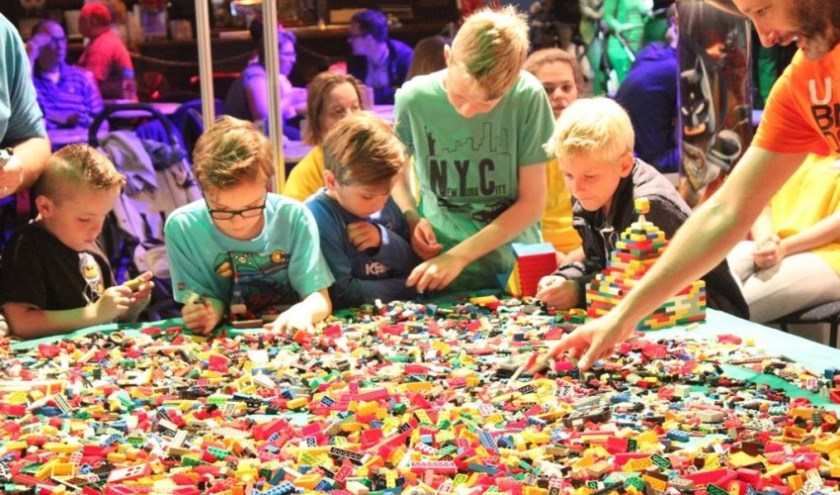 Het legofestijn Bouwblokjes komt weer naar Evenementenhal Venray. Foto: Evenementenhal.