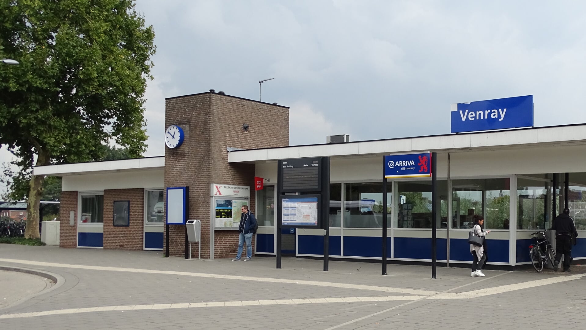 Station Venray, gelegen aan het spoor in Oostrum, ligt ook aan de Maaslijn. 