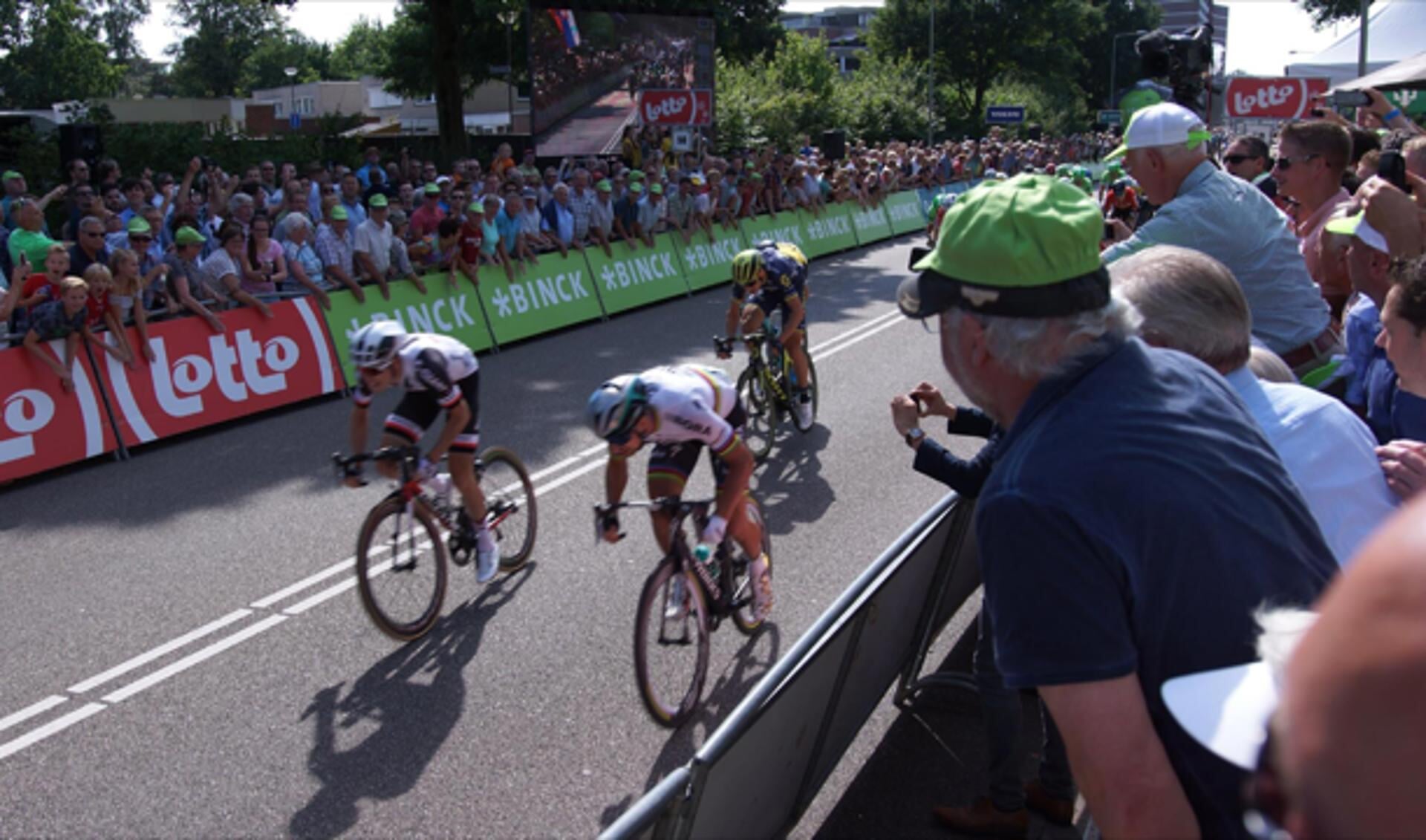 Peter Sagan won in augustus 2017 onder grote belangstelling de rit van de BinckBank Tour in Venray. Foto: Rikus ten Brücke. 