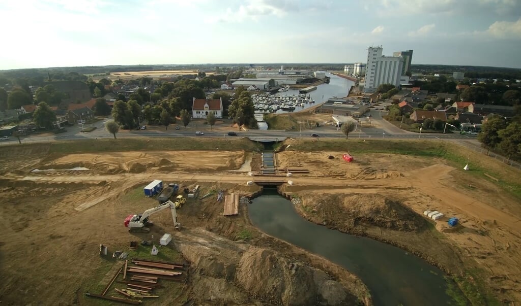 De werkzaamheden voor Gebiedsontwikkeling Ooijen-Wanssum zijn  in volle gang. Foto: archief Peel en Maas, Wim Wijnhoven 