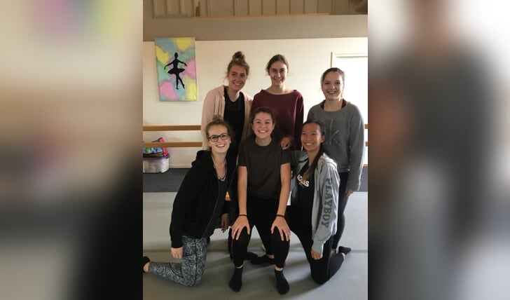 Zes danseressen van Danshuis Venray hebben in vier verschillende workshops gewerkt met Andrea Beugger.