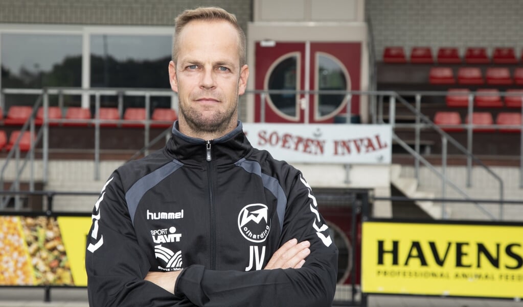 Johan Vullings is ook volgend jaar hoofdtrainer bij Volharding.