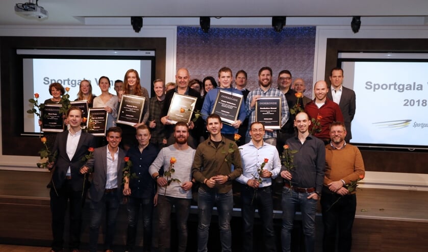 De winnaars samen op de foto. Foto: Rikus ten Brücke.