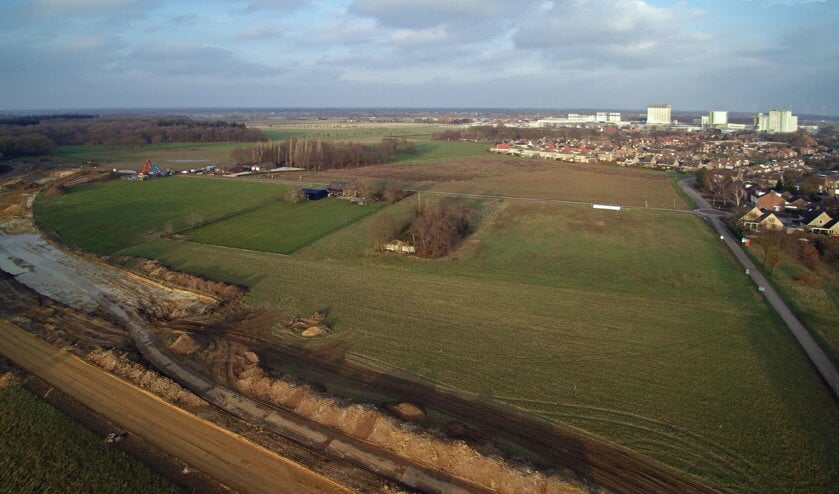 De aanleg van de rondweg (linksonder) om de dorpskern van Wanssum is van start gegaan. Foto: Wim Wijnhoven