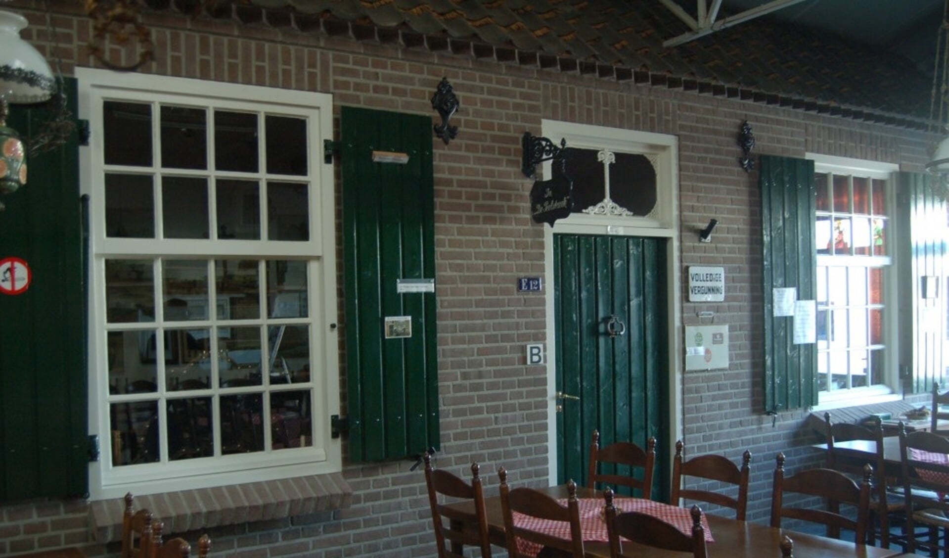 Museum De Peelstreek in Ysselsteyn is dinsdagavond ingericht als tv-studio voor opnames van De Avondetappe. 