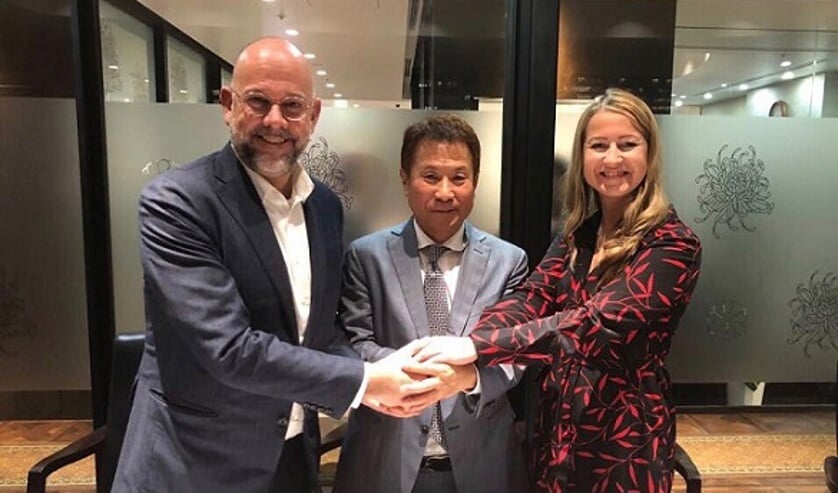 Foto v.l.n.r.: Frank van Gool (CEO OTTO Holding), Mr. Haruhiko Doi (CEO OSI) en Karolina Swoboda (Operational Director OTTO Work Force NL).