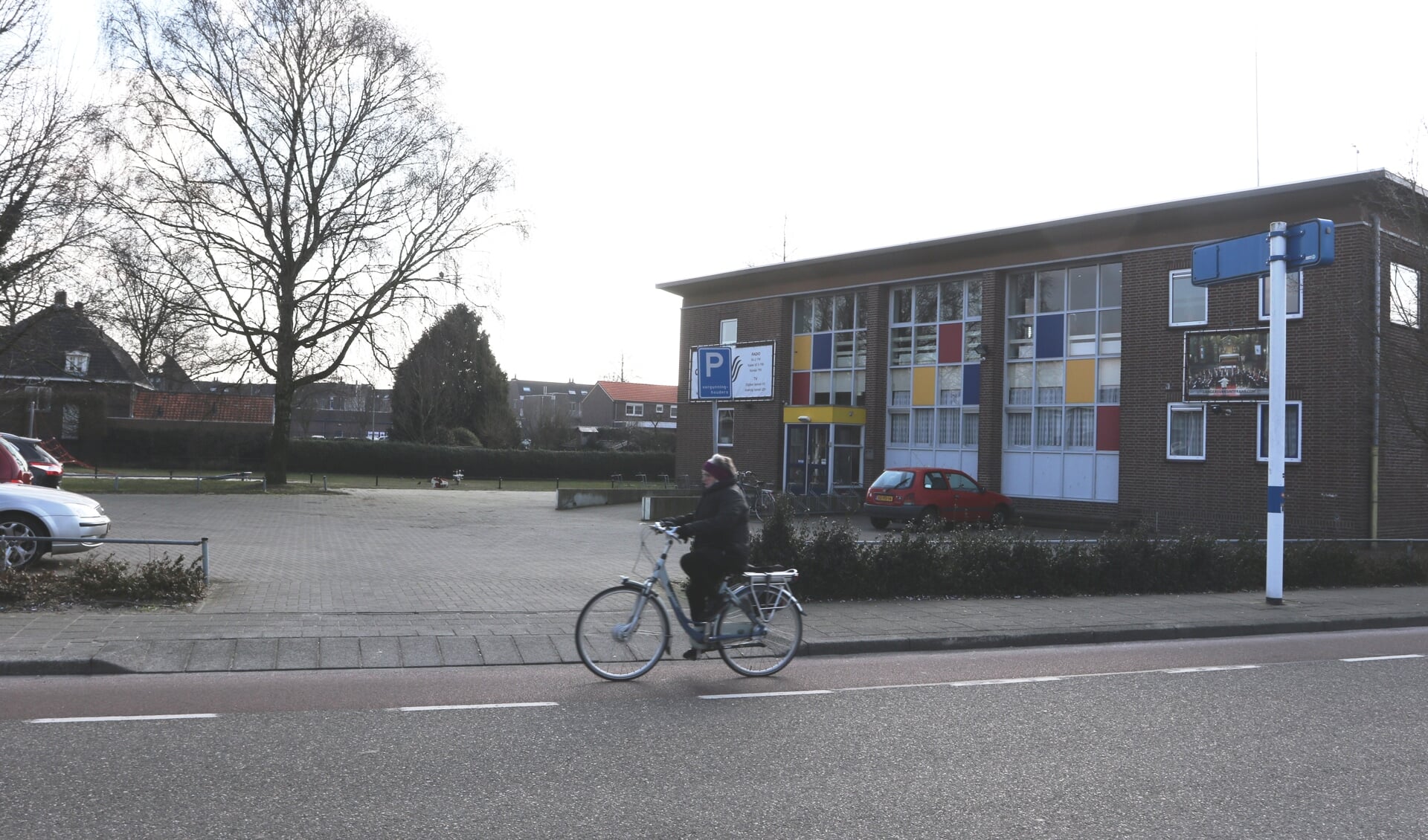 Voor de voormalige Dr. Poelsschool dreigt sloop: Aldi wil op deze locatie een supermarkt vestigen.