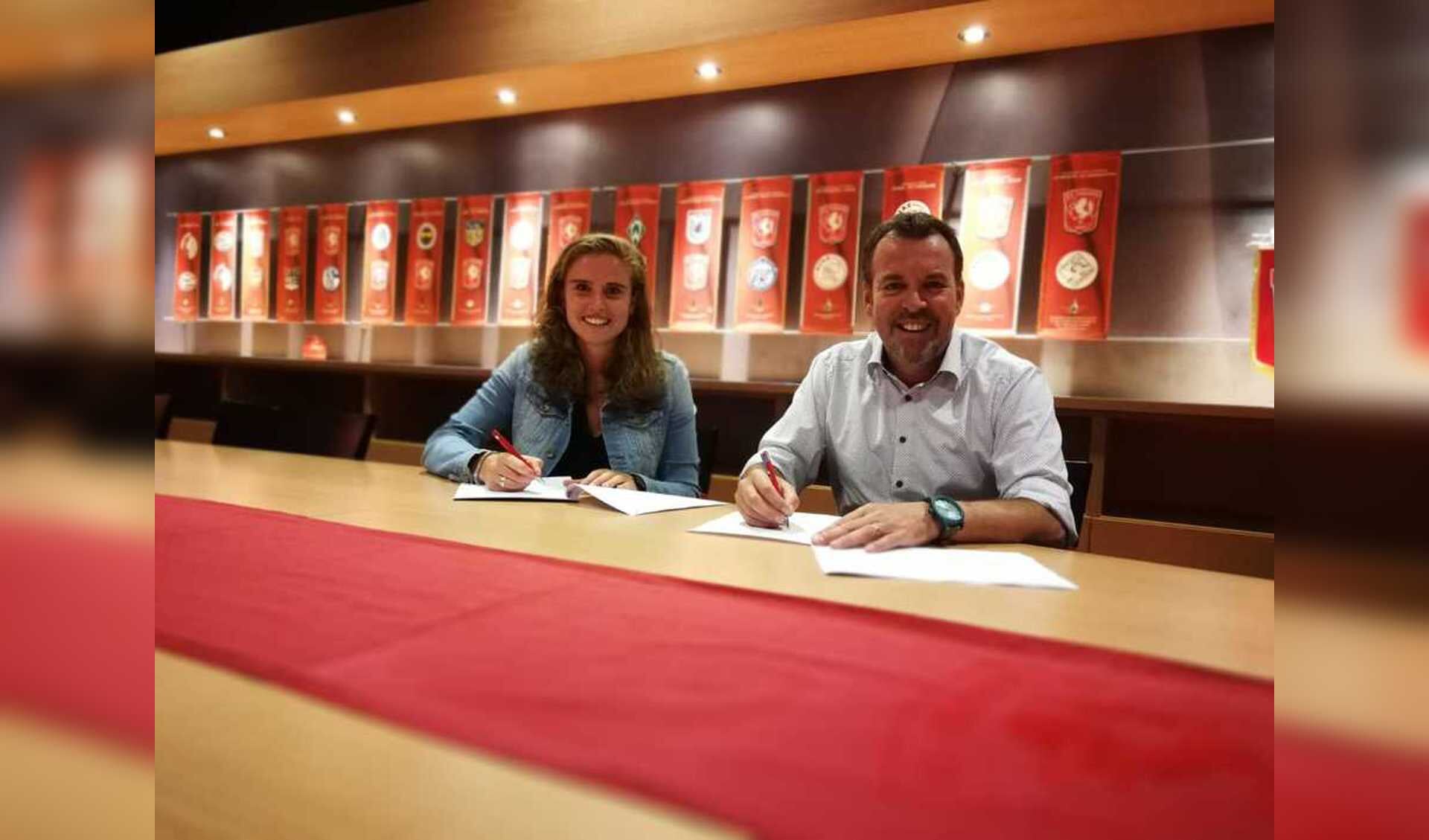 Myrthe Moorrees heeft haar contract met FC Twente verlengd. Foto: website FC Twente. 